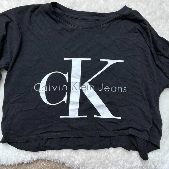 Calvin Klein crop top - Picture 5 of 7